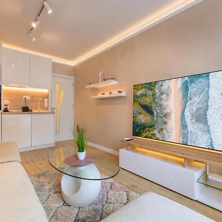 Cappuccino With Netflix Apartment *